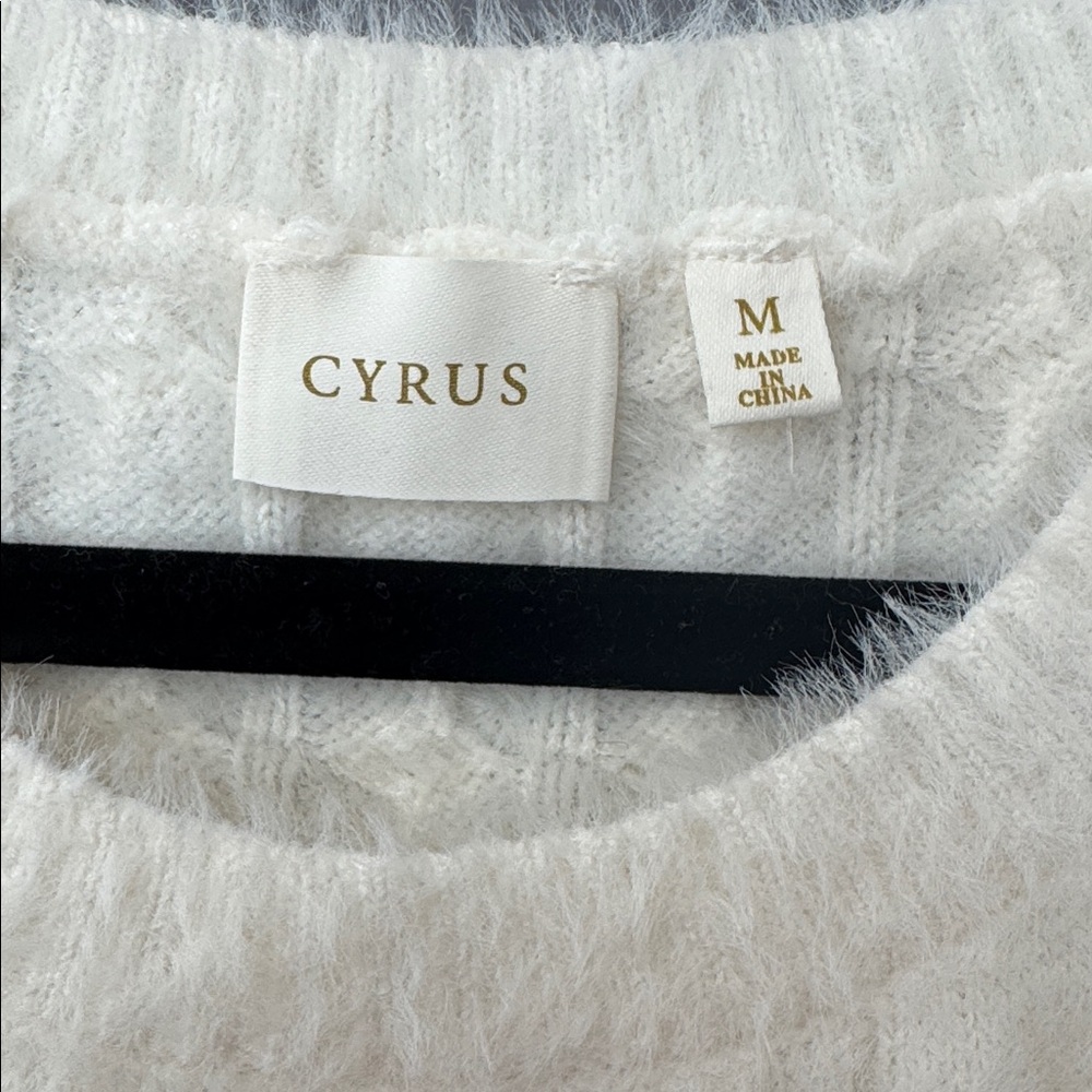 Cyrus Women's Soft Cream Cable Knit Sweater - Picture 2 of 6